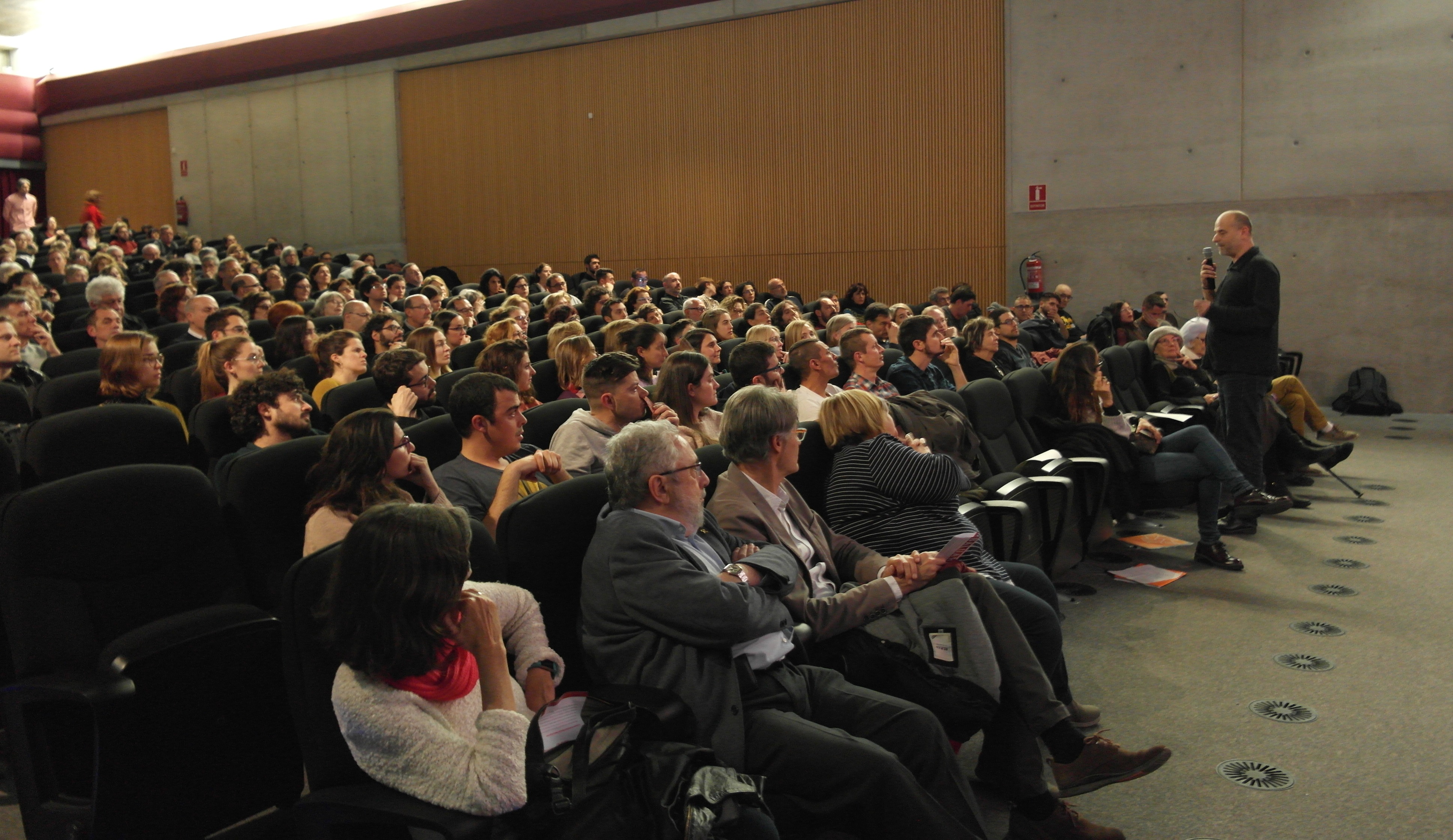 L’estrena del documental ‘Baluard’ omple la Filmoteca de Catalunya en una jornada marcada pel compromís i la desestigmatització de les drogues