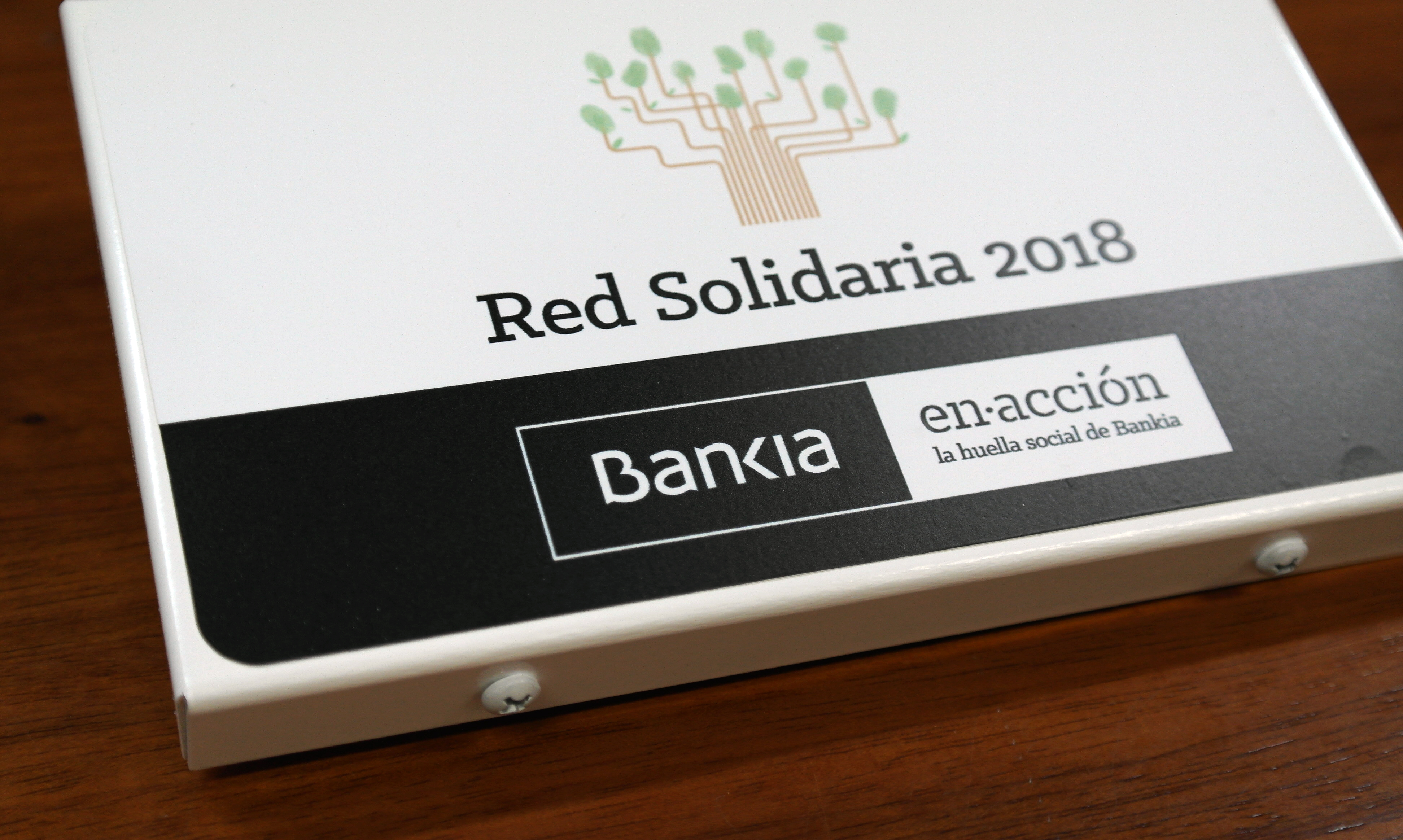 ABD recibe la placa de la ‘Red Solidaria 2018’ de Bankia
