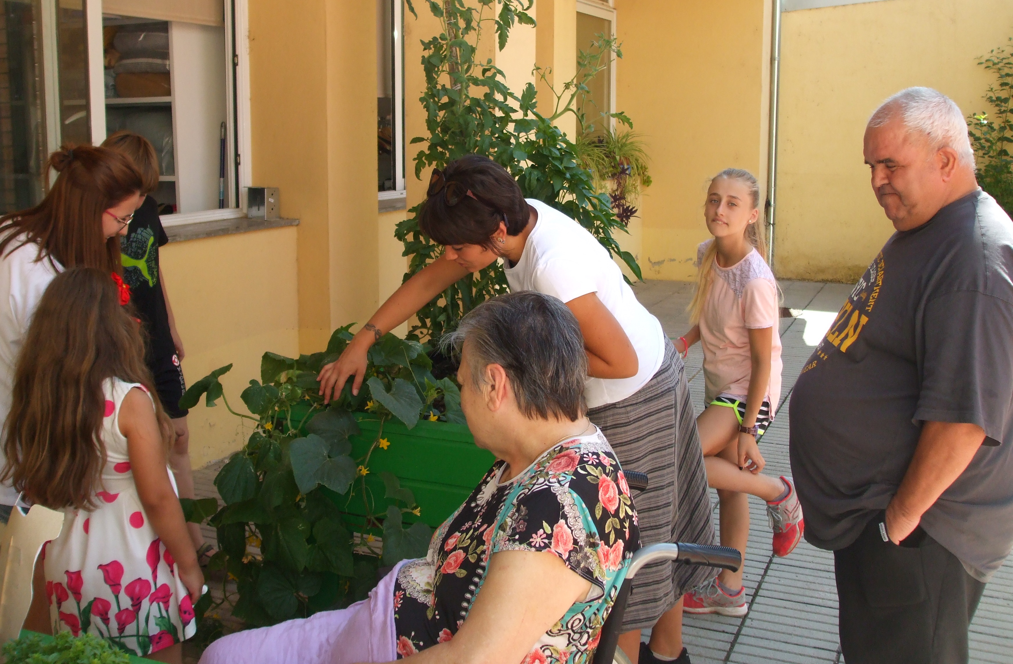 La Residència i Centre de dia Alta Ribagorça celebra l’èxit del projecte d’hort intergeneracional